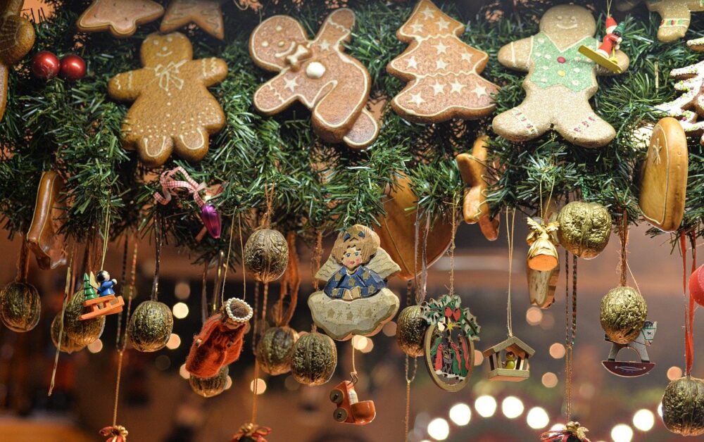 クリスマスツリーを安く買う方法を徹底解説!半額や値引きセール時期も紹介!